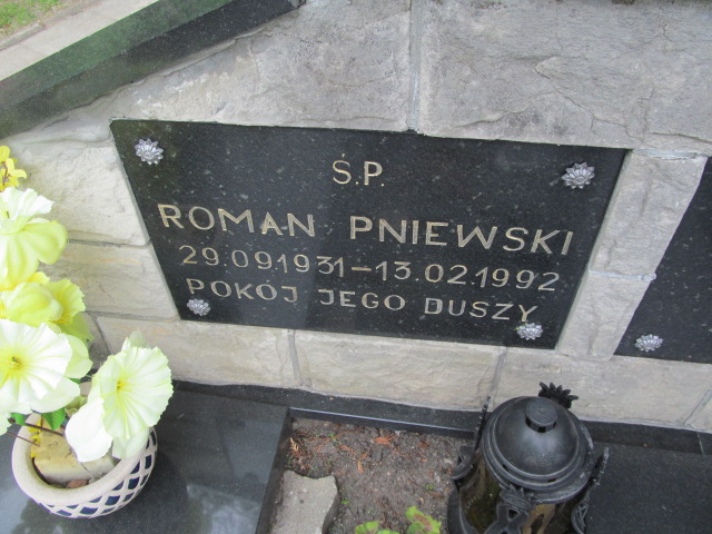 Roman Pniewski 1931 Mrągowo - Grobonet - Wyszukiwarka osób pochowanych