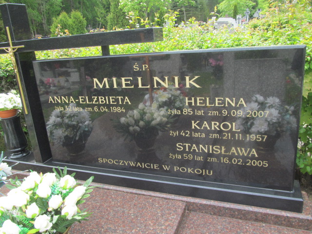 Anna Elżbieta Mielnik 1951 Mrągowo - Grobonet - Wyszukiwarka osób pochowanych