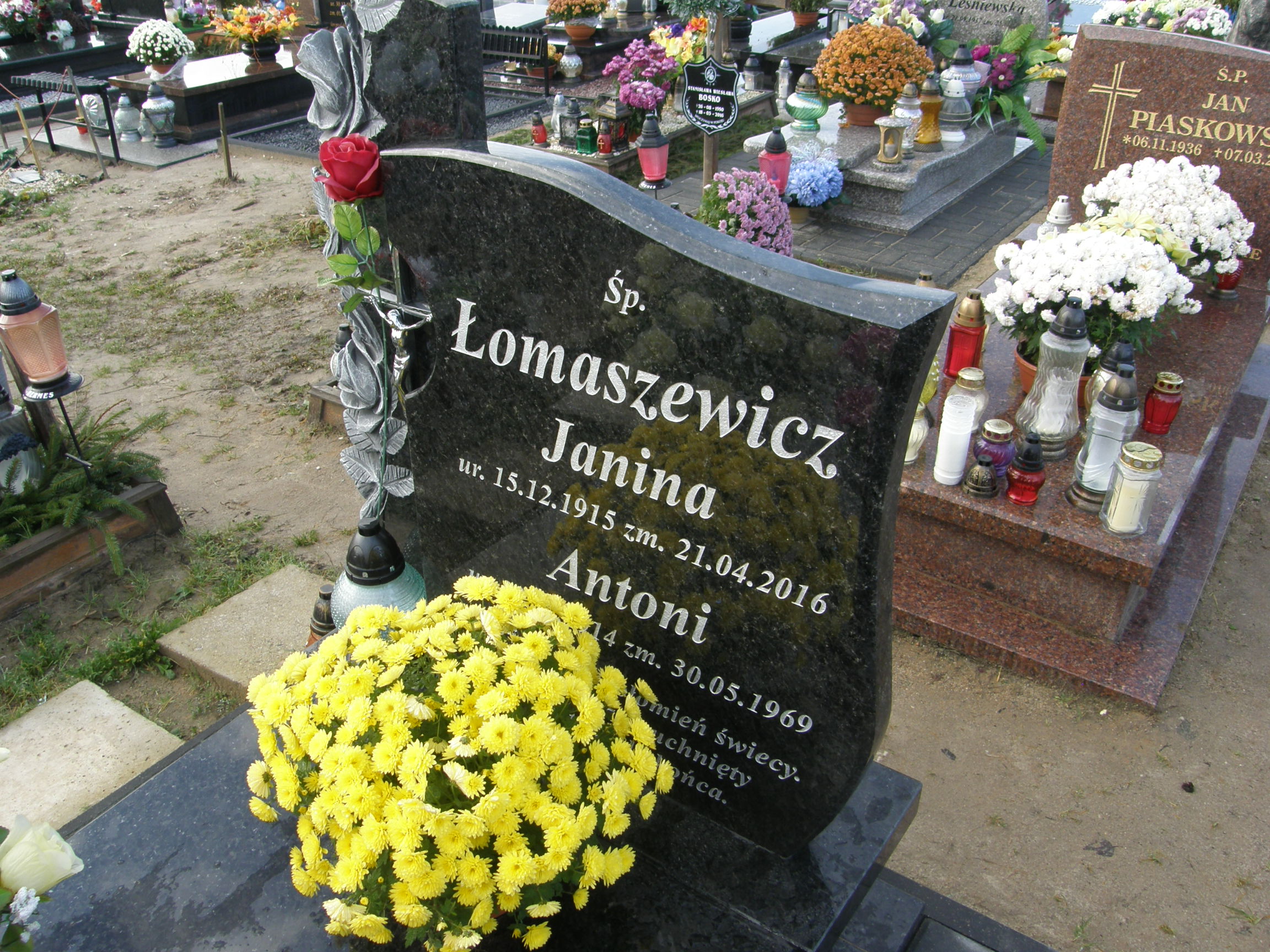 Janina Łomaszewicz 1915 Mrągowo - Grobonet - Wyszukiwarka osób pochowanych